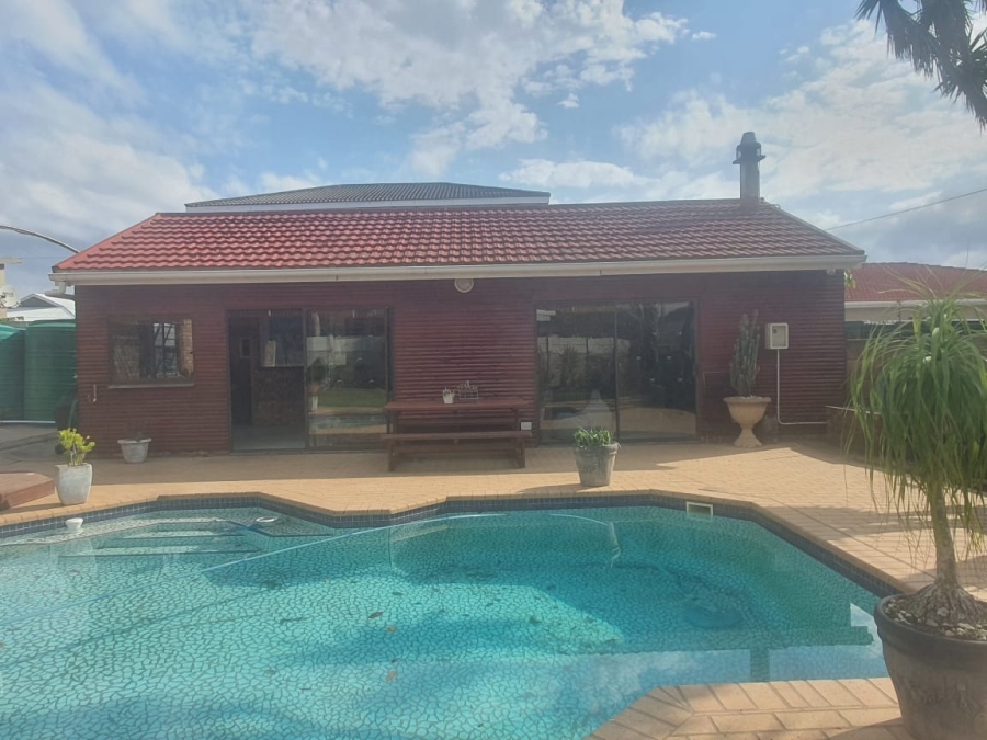 To Let 1 Bedroom Property for Rent in Cambridge West Eastern Cape